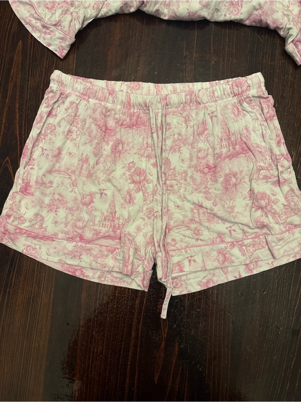 Bums & Roses Pajama Set - Picture 5 of 7